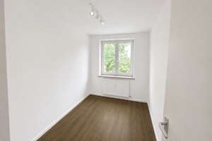 Erstbezug nach hochwertiger Renovierung – stilvolle 3-Zimmer-Wohnung mit Loggia in Schwabing – Die vollständige Adresse der Immobilie erhältst du vom Anbieter., 80796 Neuschwabing, München – Vorschaubild 4