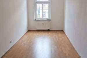Schöne 3-Zimmerwohnung mit Laminat, EBK und Bad mit Wanne – Krügerstraße 1, 9131 Ebersdorf, Chemnitz – Vorschaubild 3