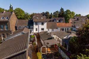 IHR WOHNPROJEKT MIT POTENZIAL – STADTHAUS MIT CHARAKTER UND PERSPEKTIVE IN ATTRAKTIVER RHEINLAGE – Die vollständige Adresse der Immobilie erhältst du vom Anbieter., 53227 Oberkassel, Bonn – Vorschaubild 5