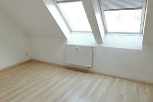 3 R.-DG-Maisionette-Whg. im Zentrum, sehr ruhiger Innenhof, Balkon, Wanne+Dusche-super Bad, Garage – Straße der Nationen 102, 9111 Zentrum, Chemnitz – Vorschaubild 4