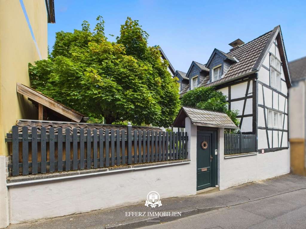 Immobilie in Remagen - Zeitlose Eleganz: Denkmalgeschütztes Fachwerkjuwel in Split-Level-Architektur! - Bild 3