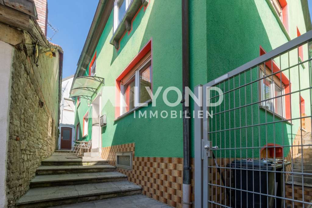 Immobilie in Wipfeld - Modernes Energiekonzept im charmanten Einfamilienhaus mit Mainblick - Bild 0