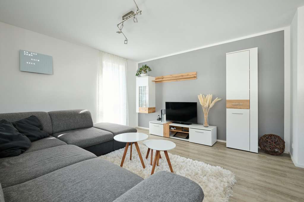 KURZFRISTIG VERFÜGBAR - moderne 2,5-Zimmer-Wohnung in ruhiger und grüner Lage