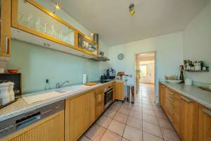 Charmantes Familiendomizil in Bestlage von Rondorf: 109m² Wfl. + 21m² Wintergarten mit Kaminofen – Die vollständige Adresse der Immobilie erhältst du vom Anbieter., 50997 Rondorf, Köln – Vorschaubild 9