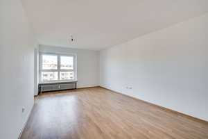  Schöne 2-Zimmer Wohnung mit Balkon in zentrumsnaher Lage in Augsburg-Sparrenlech – Provinostraße 10, 86153 Augsburg – Vorschaubild 2