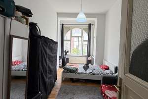 Bezugsfreie Altbauwohnung mit Balkon und Erker in phänomenaler Charlottenburger Lage – Helmholtzstraße 24, 10587 Charlottenburg, Berlin – Vorschaubild 13