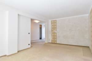 Sehr schöne, helle und freie 4-Zi-Whg mit Balkon und TG-Stellplatz, ohne Käuferprovision! – Die vollständige Adresse der Immobilie erhältst du vom Anbieter., 90471 Langwasser Nordost, Nürnberg – Vorschaubild 3