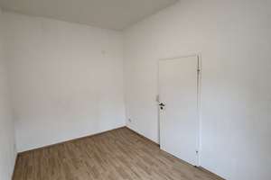 Wohnung mit zwei Zimmern, Flur und Einbauküche ruhig trotz Nähe HBF und Stadt, Mönchengladbach – Lürriper Straße 270, 41065 Lürrip, Mönchengladbach – Vorschaubild 5