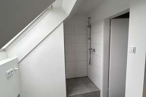 Geräumige 3-Zimmer-Dachgeschosswohnung mit Fussbodenheizung in Kettwig – Die vollständige Adresse der Immobilie erhältst du vom Anbieter., 45219 Kettwig, Essen – Vorschaubild 13