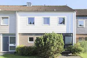 Familienfreundliches Reihenmittelhaus in MG-Windberg - frisch renoviert mit Garten und Loggia – Mönchengladbach – Vorschaubild 1