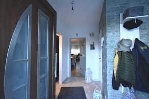 Familienfreundliches Einfamilienhaus in beliebter, ruhiger Wohnlage mit Südgarten und Garage – Aachen (Kreis) – Vorschaubild 2