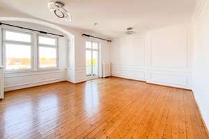 Eindrucksvolle 3-Raum-Altbauwohnung mit Balkon, Einbauküche und Blick auf den Dom  – Ebendorfer Straße 31, 39108 Stadtfeld Ost, Magdeburg – Vorschaubild 5