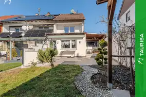 +++Moderne Doppelhaushälfte mit eigener Sauna, Garten & Carport in zentraler Lage+++ – Esslingen (Kreis) – Vorschaubild 1