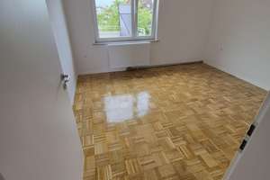 Modernes Wohnen auf höchstem Niveau – Frisch sanierte 3-Zimmer-Wohnung mit Balkon! – Sturmbühlstraße 75, 78054 Schwenningen, Villingen-Schwenningen – Vorschaubild 2