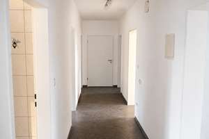 Zweifamilienhaus mit 2 Garagen, Garten & Ausbaupotenzial im Dachgeschoss – Die vollständige Adresse der Immobilie erhältst du vom Anbieter., 91575 Windsbach – Vorschaubild 8
