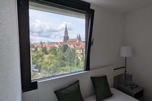 Modern möblierte 1-Zimmer-Wohnung mit Balkon im Donaucenter (Neu-Ulm) – Krankenhausstraße 1, 89231 Neu-Ulm – Vorschaubild 9