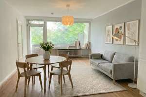 Moderne 2-Zimmer-Wohnung mit Balkon in grüner und zentraler Lage vor den Toren der Altstadtinsel!