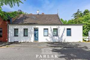 Stilvolles Einfamilienhaus mit Wohlfühlambiente! – Die vollständige Adresse der Immobilie erhältst du vom Anbieter., 47877 Willich – Vorschaubild 1