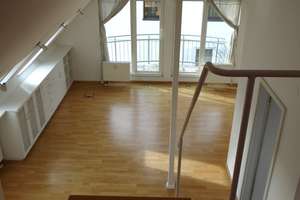 S-Süd am Rand der Weinberge, helle 1,5-Zi.-Whng., Weitblick, teilmöbliert, Balkon, EBK, TG – Die vollständige Adresse der Immobilie erhältst du vom Anbieter., 70199 Heslach, Stuttgart – Vorschaubild 3