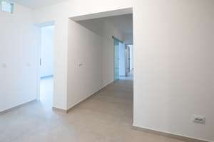 250m² Wohnen und Hobby auf 2 Etagen. NEU SANIERT. Sauna, Whirlpool, Kamin, Wintergarten, Dopp.Garage – Am Sündnerkamp 21, 30629 Misburg-Nord, Hannover – Vorschaubild 11