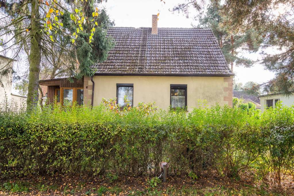 Immobilie in Bleyen-Genschmar - Mit Keller, Nebengebäude und großem Garten: Bezahlbare Sanierungsimmobilie in Bleyen-Genschmar - Bild 1