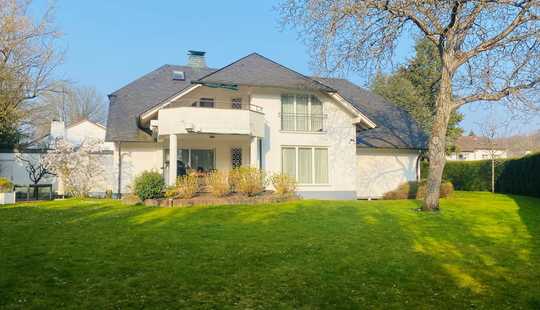 Bild von Elegante Villa in bester Lerchesberg-Lage auf einem idyllischen Eckgrundstück