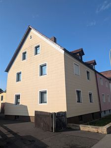Vielseitige Doppelhaushälfte mit großem Garten