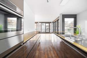 Seltene 3-Zi.-Wohnung mit eigenem Eingang, Dachterrasse, Dachgarten, Lift, ruhige Lage, nahe U-Bahn – Die vollständige Adresse der Immobilie erhältst du vom Anbieter., 80992 Alt-Moosach, München – Vorschaubild 5