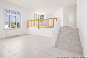 Herrliche 2-3 Zi Whg / split level / saniert / gr. W-Loggia / ruhige Lage / frei
