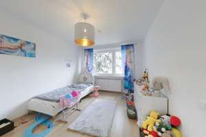 Frisch modernisierte 2-Zimmer-Wohnung mit Balkon und Garten in Düsseldorf-Lierenfeld – Sebastiansweg 12, 40231 Lierenfeld, Düsseldorf – Vorschaubild 4