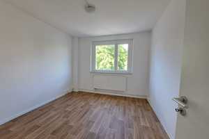 Aufgepasst 4-Raum Wohnung - Kreative Mieter gesucht! Renovierungsgutschein geschenkt! – Lunochodstr. 63, 39118 Magdeburg – Vorschaubild 8