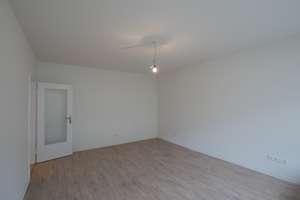 TOP sanierte 3 Zimmer Wohnung in zentraler Lage von Düsseldorf- Friedrichstadt – Herzogstr. xx, 40215 Friedrichstadt, Düsseldorf – Vorschaubild 2