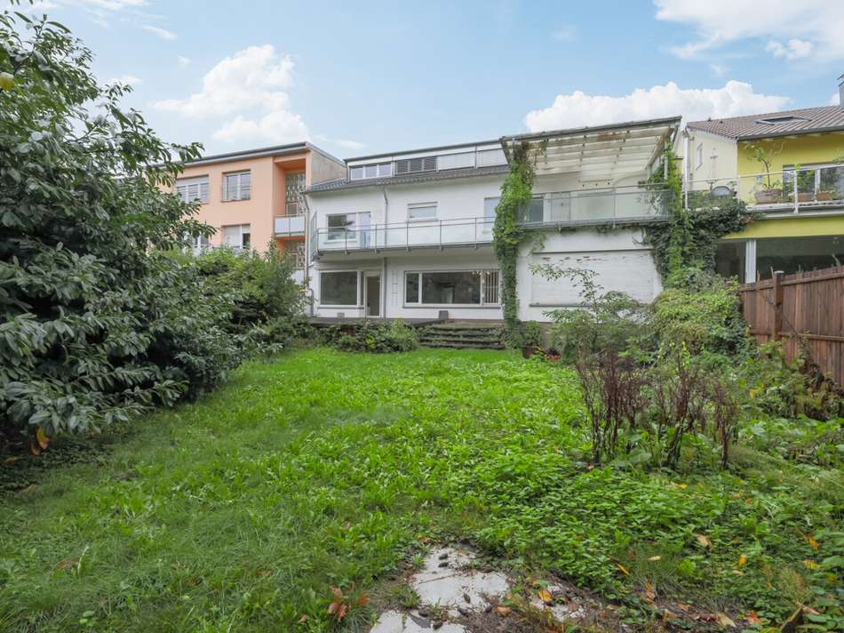 Rückansicht und Garten