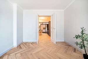 ⭐ Designer-Wohnung nahe Schloss Charlottenburg! – Frisch sanierte 3,5-Zi-Whg inkl. Mobiliar & Küche – Die vollständige Adresse der Immobilie erhältst du vom Anbieter., 14059 Charlottenburg, Berlin – Vorschaubild 10