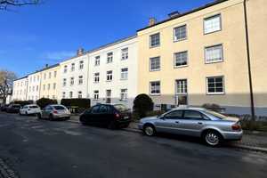 ***Frisch Modernisierte Oase mit Balkon und viel Grün – charmante 3-Raum-Wohnung wartet auf Sie*** – Charlottenstraße 67, 9126 Chemnitz – Vorschaubild 3