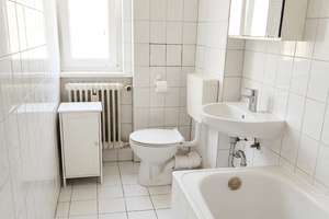 ++ Bezugsfreies City Apartment im 5. OG mit Aufzug ++ Sonniger Balkon ++ – Die vollständige Adresse der Immobilie erhältst du vom Anbieter., 10625 Charlottenburg, Berlin – Vorschaubild 5