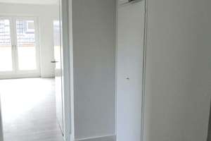 Gemütliche Dachgeschosswohnung mit Fenster Bodenbündig – Am Krausen Bäumchen 103, 45136 Bergerhausen, Essen – Vorschaubild 2