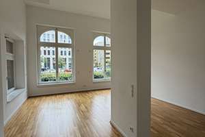 Zentrale 3,5-Raum-Wohnung: Einbauküche und Terrasse – Marienstraße 2, 1067 Wilsdruffer Vorstadt/Seevorstadt-West, Dresden – Vorschaubild 2