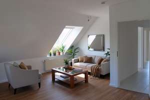 Waldperlach: Maisonette mit Dachstudio und Homeoffice, ab sofort bezugsfrei
