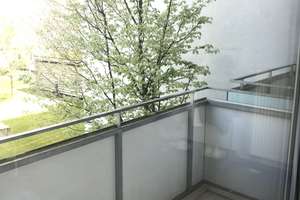 Tolle Wohnung mit Balkon | nur für Studenten,  Azubis – Fritz-Fend-Straße 3, 93047 Innenstadt, Regensburg – Vorschaubild 2