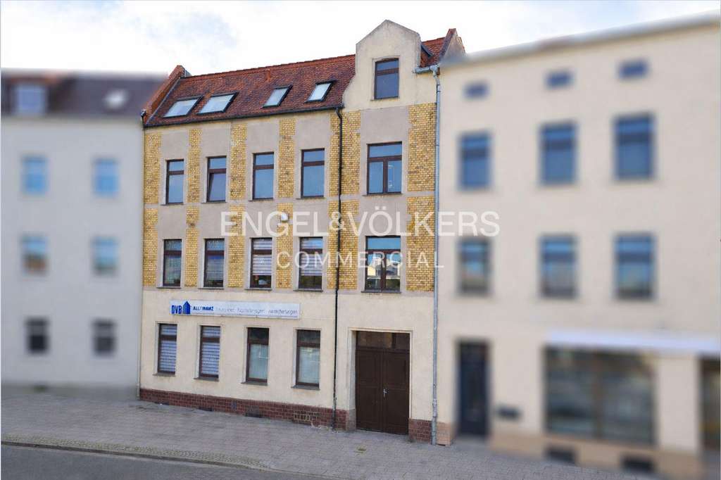 Immobilie in Schönebeck (Elbe) - Voll vermietetes Wohnhaus in Schönebeck bei Magdeburg - Bild 0
