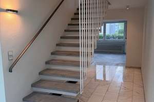 Großzügige und helle 5,5-Zimmer-Wohnung mit Wintergarten, EBK und Garten - wie EFH – Die vollständige Adresse der Immobilie erhältst du vom Anbieter., 70563 Heerstraße, Stuttgart – Vorschaubild 9