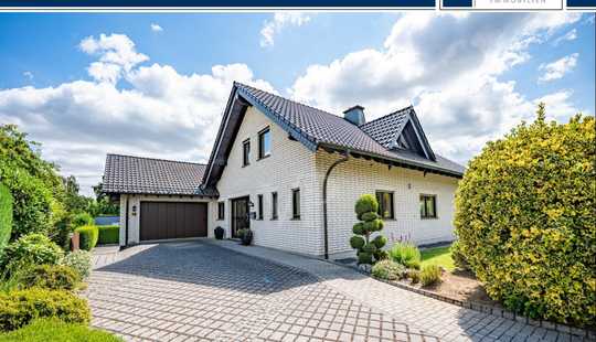 Bild von Exklusives Ein-/Zweifamilienhaus – Ruhige Lage, hochwertige Ausstattung, vielseitige Nutzung