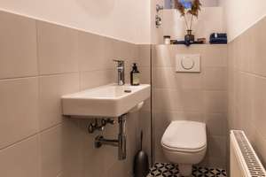 Stilvoll sanierte 1,5-Zimmer-Wohnung mit Balkon, EBK und teilmöbliert ab sofort bezugsfrei – Implerstraße 54, 81371 Sendlinger Feld, München – Vorschaubild 7