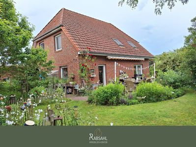 Traum für Familien: Gepflegtes Einfamilienhaus mit schönem Garten und Doppelcarport in Bienenbüttel