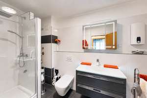 Gepflegte Zwei- bis Drei-Zimmer-Dachgeschosswohnung mit Dachloggia – 60528 Niederrad, Frankfurt am Main – Vorschaubild 8