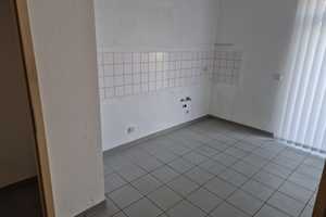 schön wohnen in Sudenburg mit Laminat und Balkon – St. Michael Str. 9, 39112 Magdeburg – Vorschaubild 5