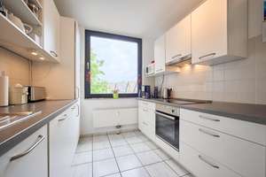 Charmante 3-Zimmer Wohnung mit Balkon und TG-Stellplatz – 40597 Benrath, Düsseldorf – Vorschaubild 4