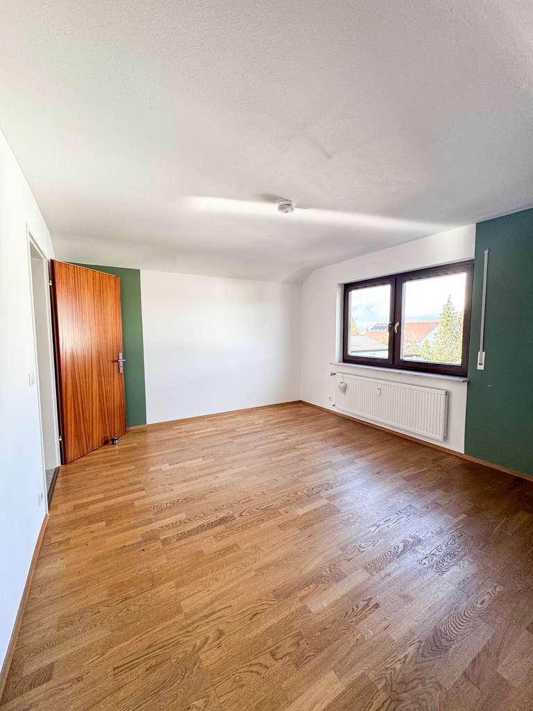 Immobilie in Allmersbach im Tal - Vielseitiges Mehrfamilienhaus mit über 320 m² Wohnfläche in begehrter Wohnlage - Bild 4