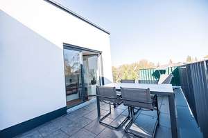 Helles Vollmöbliertes Penthouse Apartment in Neubau (3 Zimmer/121qm+Parking+Gym-Room) [ENG+DE+ESP] – Weinbergerstraße 61, 81241 Pasing, München – Vorschaubild 11